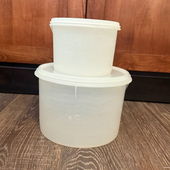 Vintage Tupperware Handolier Canisters – Set of 2 - Picture 2 of 16